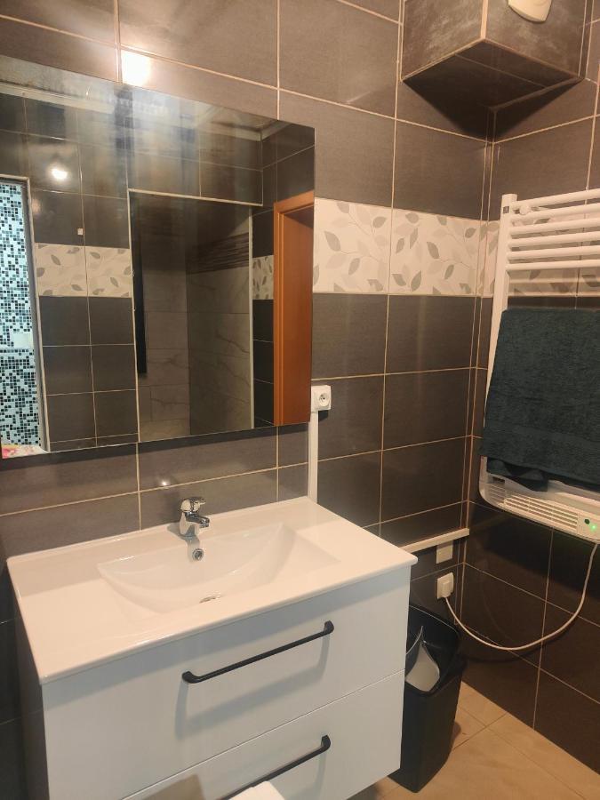 Chambre Climatisee Et Cosy Auberge Du Manala Hotel 24 24 Сен-Луи Екстериор снимка
